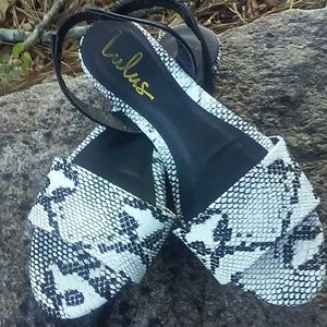 Black and White Sandal|Snake skin Sandle Size 6